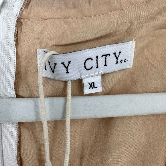 Ivy City Co White Midi Dress with Elegant Design - Picture 6 of 12